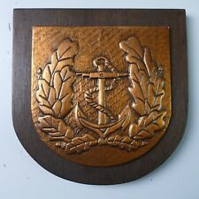 Kupferwappen auf Holz Marine